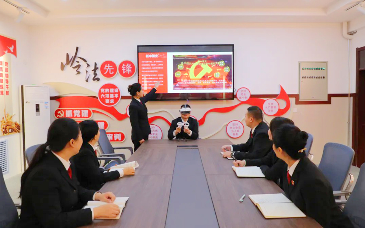 VR黨建線上展館吸引年輕人學(xué)習(xí)紅色精神